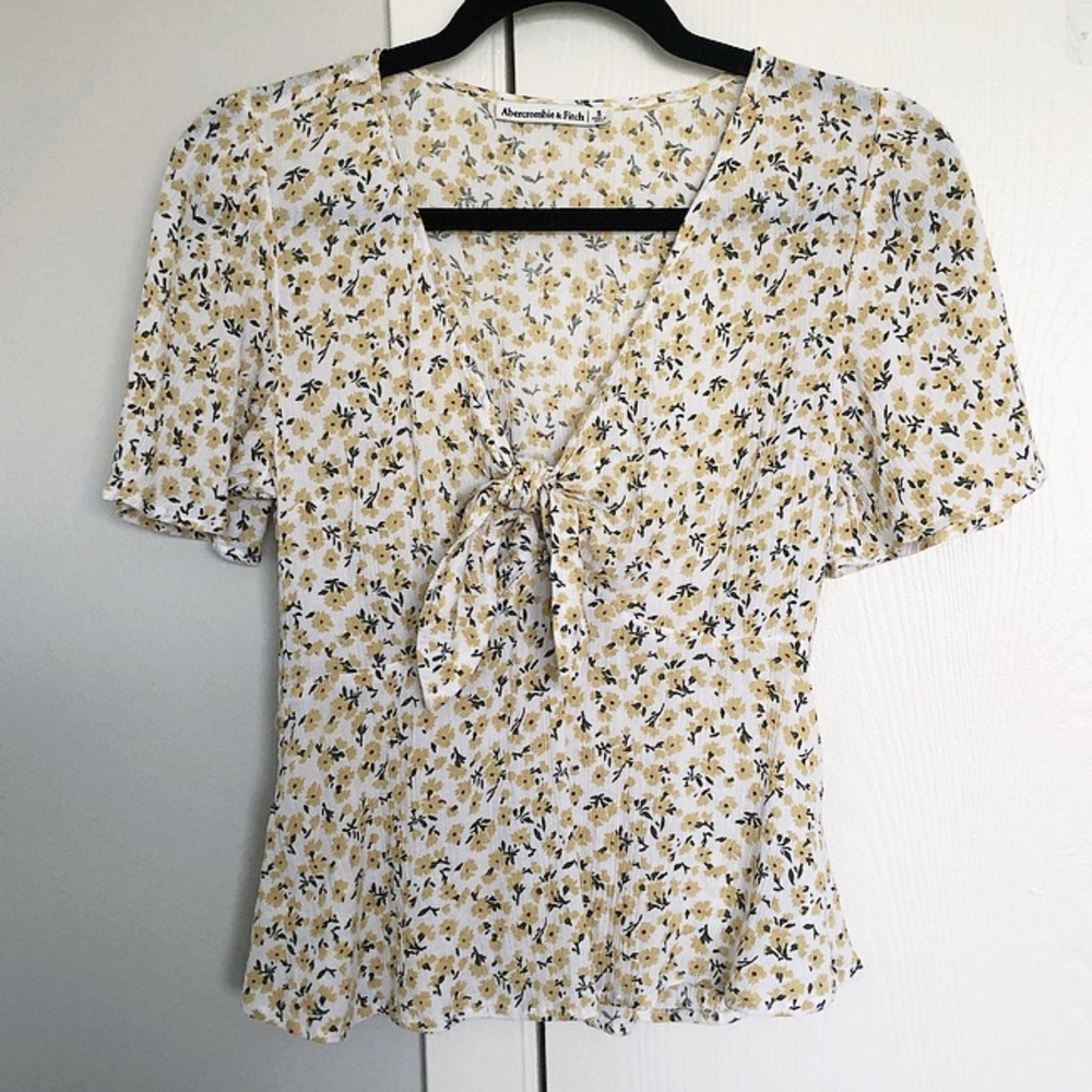 Abercrombie and Fitch tie front blouse